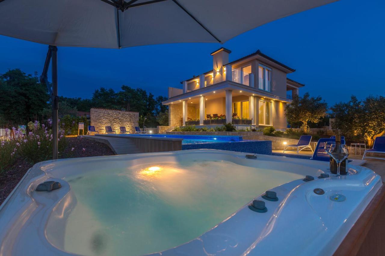Villa Roko Malinska Exteriér fotografie
