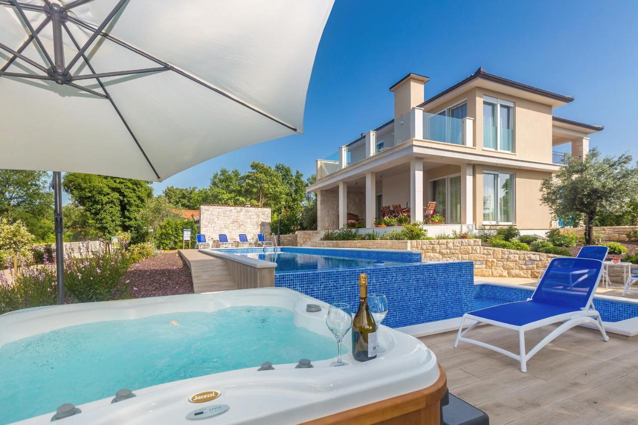 Villa Roko Malinska Exteriér fotografie